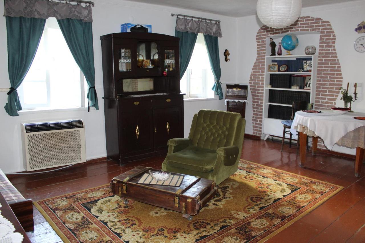 Guest House Meri Poppins Dedoplis Tskaro Buitenkant foto